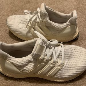 Adidas UltraBoost 💫 - White & Black
